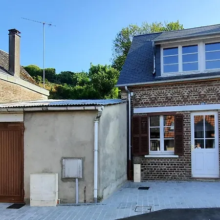 Le Sauterellier Avec Garage, Classe 4 Etoiles *