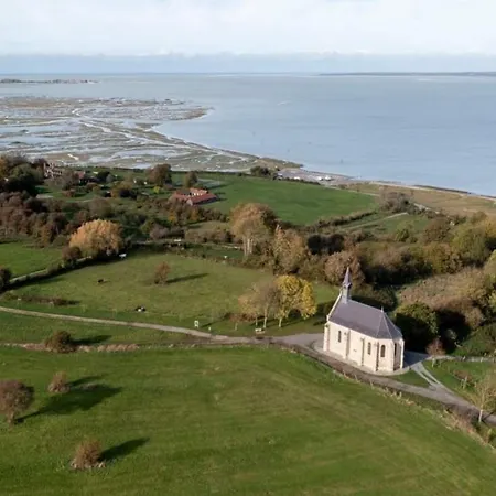 Feriehus Le Sauterellier Avec Garage, Classe 4 Etoiles *